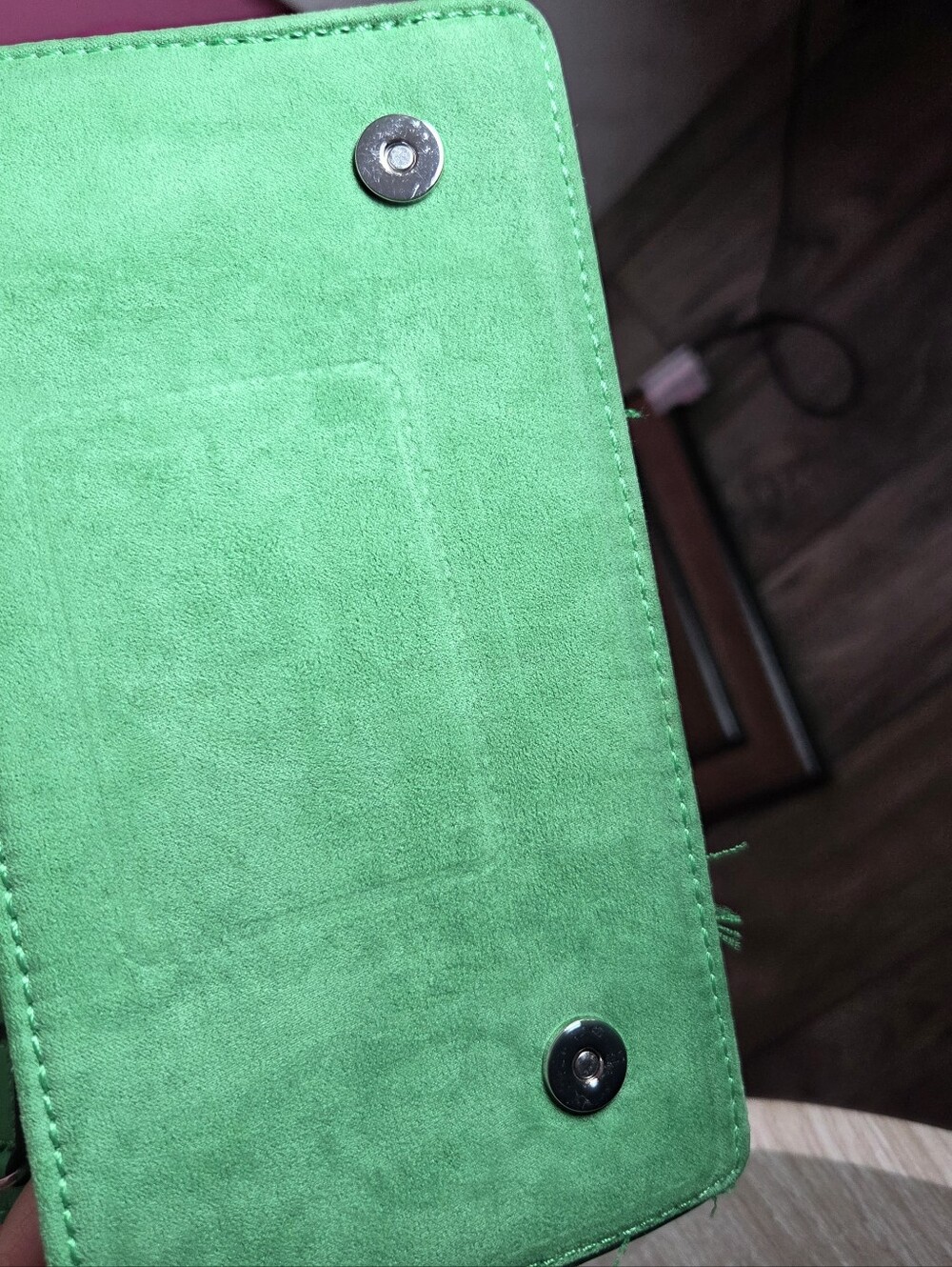 Green Embellished Chain Crossbody Bag - Picture 8 of 10